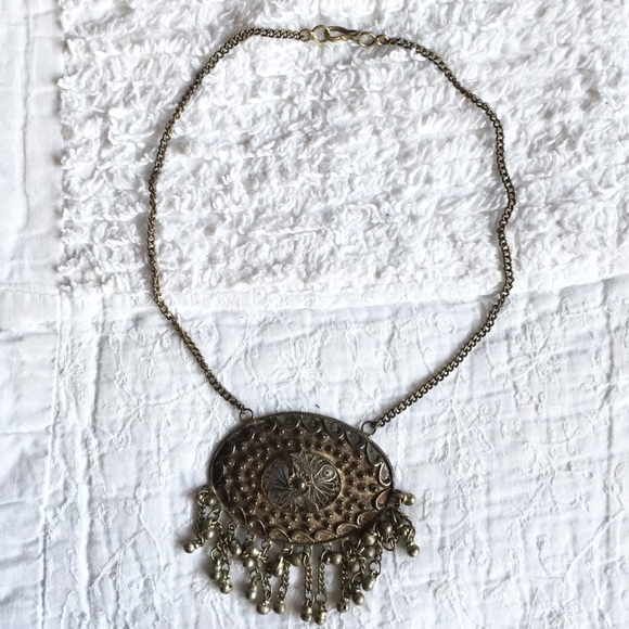 Vintage medallion necklace - Picture 2 of 6